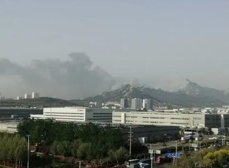 最新消息！青岛小珠山火情得到控制，现场无人员伤亡！