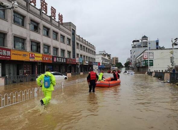 警惕！中国气象局连发三个预警，多地有大暴雨